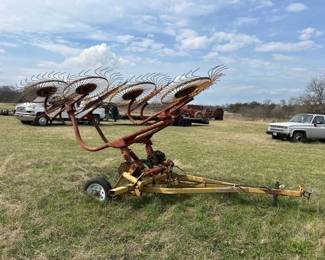 RAKE CADDY 8 WHEEL HAY RAKE