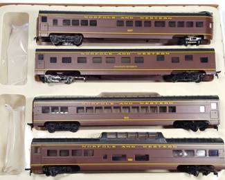 Con-Cor 72' Passenger 4 Car Set Norfolk & Western