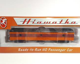 Walthers Ready To Run 1955 Twin Cities Hiawatha 632-9201