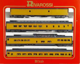 Rivarossi 1930's "Union Pacific" Regular 4 Pack A-Set Passenger Cars