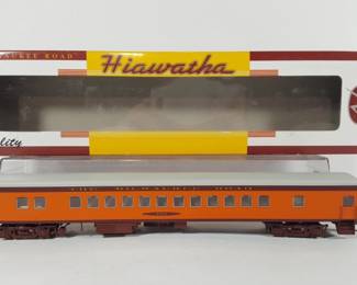 Fox Valley Models Hiawatha Milwaukee Coach #4408 Limited Edition