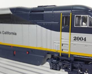 Athearn Ready To Roll Amtrak California Diesel Passenger Locomotive