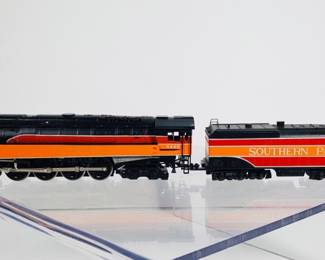 Bachmann Plus Southern Pacific 4-8-4 Daylight