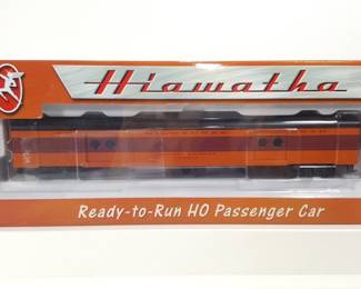 Walthers Ready To Roll 1955 Twin Cities Hiawatha 632-9202