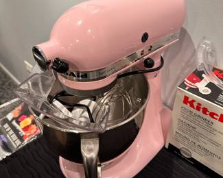 Pink Kitchen Aid Blender - like new.