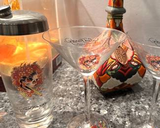 Ed Hardy martini set