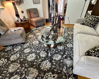 Beautiful floral rug 8x11 (one of two).