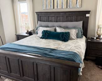 Master King Bed