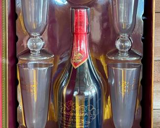 BUDWEISER MILLENNIUM LIMITED EDITION BOTTLE AND GLASSES