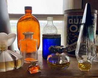 VINTAGE PERFUME BOTTLES