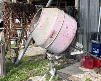 PORTABLE ELECTRIC CONCRETE MIXER