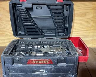 HUSKY TOOL BOX