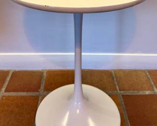 Knoll Tulip Table