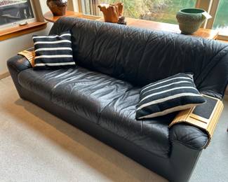 Italian leather sofa by Monaco