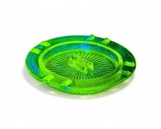 42 HazelAtlasCheckerboardUraniumGlassAshtraywithMatchbookHolder