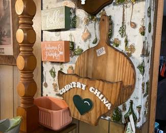 Pottery, Country Kitchen