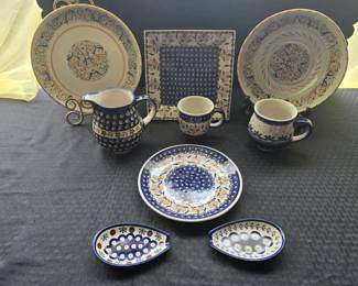 NO114Polish and italian pottery