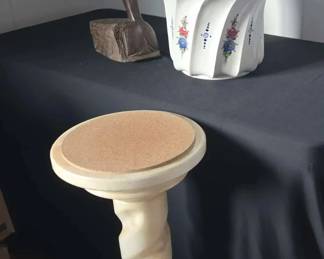 NO146Alabaster Stand And Collectible Items