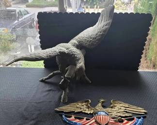 NO107Eagle sculptures