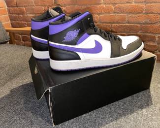 Nike Air Jordan 1 Mid 554724 095 Black/Dark Iris-White (Size 12) W/ Box