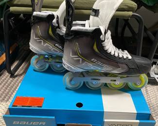 Practically BRAND NEW Bauer Vapor 3xpro Roller Hockey Skates