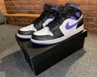 Nike Air Jordan 1 Mid 554724 095 Black/Dark Iris-White (Size 12) W/ Box