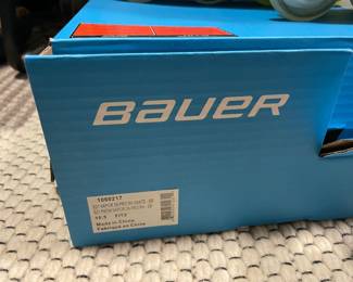 Practically BRAND NEW Bauer Vapor 3xpro Roller Hockey Skates