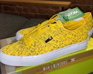 DC Bob's Burgers "Bobs Manual" (Size 12) W/ Box