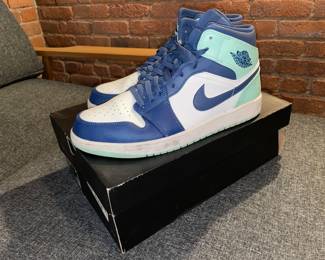 Nike Air Jordan 1 Mid 554724 413 Mystic Navy/Mint Foam-White (Size 12) W/ Box