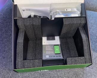 SUPER RARE Xbox 1TB South Park “Snow Day” Edition W/ Box & All Components