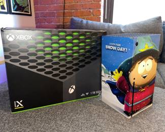 SUPER RARE Xbox 1TB South Park “Snow Day” Edition W/ Box & All Components