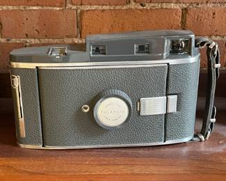 Vintage Polaroid Model 150 Camera