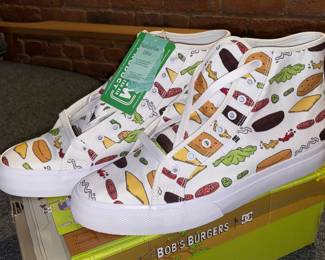 DC Bob's Burgers "Bobs Manual" (Size 12) W/ Box