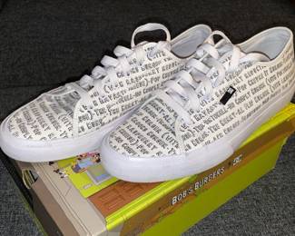 DC Bob's Burgers "Bobs Manual" (Size 12) W/ Box