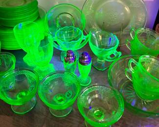Lots of Uranium Vaseline Glass