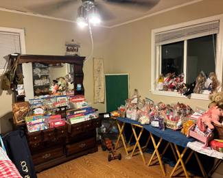 Vintage Dresser with Mirror. Priced to Sell