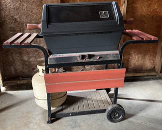 PRE-SALE ITEM #41 - Kenmore Gas Grill w/cover $60