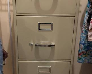 PRESALE ITEM #38 Four Drawer Filing Cabinet $20