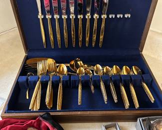 Great Mid century Gold toned flatware set!