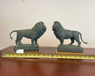 H55 - $85 PAIR of Bronze Lion Sculptures from the Chicago Art Institute. 