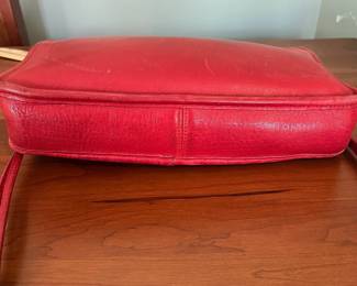 H49 - $80. Vintage 1970s Coach NYC Bonnie Cashin Clutch Purse. Read Leather. 