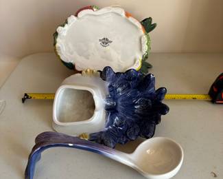 H87 - $85. Fitz & Floyd Rooster Soup Tureen & Ladle. (Ladle has a paint chip otherwise in very good condition!)