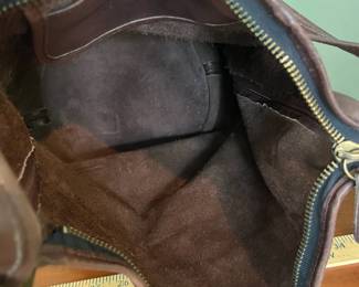 H50 - $80. Vintage 1998/Y2K Duffle Sac Bag. Mahogany Leather. 14" wide x 9.5" deep x 13" tall. 