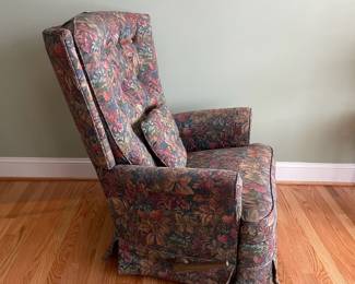 H36 - $30. Vintage Floral Recliner. Measures 32" wide x 38" deep x 39" tall. 
