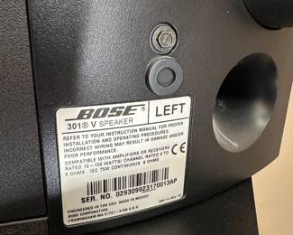 H78 - $100 PAIR BOSE 301 V Speakers. 