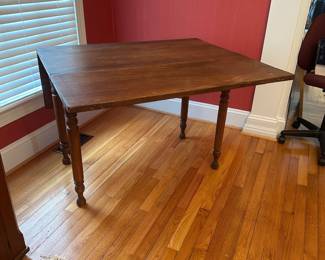 H60 - $95. Antique Drop Leaf Table. Leaves down it measures 39" x 21" x 28.5" tall. 46" with leaves out.  Sturdy - great accent piece. Does have some surface wear - works great as entry/sofa/accent table!$95. Antique Drop Leaf Table. Leaves down it measures 39" x 21" x 28.5" tall. 46" with leaves out.  Sturdy - great accent piece. Does have some surface wear - works great as entry/sofa/accent table!