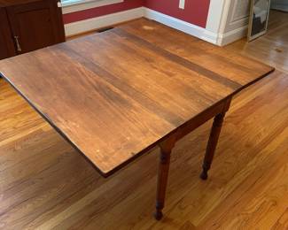 H60 - $95. Antique Drop Leaf Table. Leaves down it measures 39" x 21" x 28.5" tall. 46" with leaves out.  Sturdy - great accent piece. Does have some surface wear - works great as entry/sofa/accent table!$95. Antique Drop Leaf Table. Leaves down it measures 39" x 21" x 28.5" tall. 46" with leaves out.  Sturdy - great accent piece. Does have some surface wear - works great as entry/sofa/accent table!