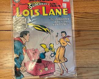 H103 - $80. Showcase Presents Superman's Girlfriend Lois Lane. 1957. 