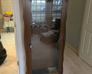 Gun cabinet