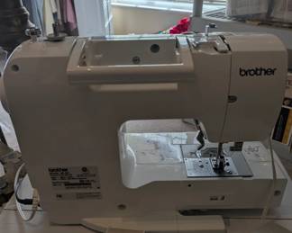 Brother SE400 Sewing/Embroidery Machine